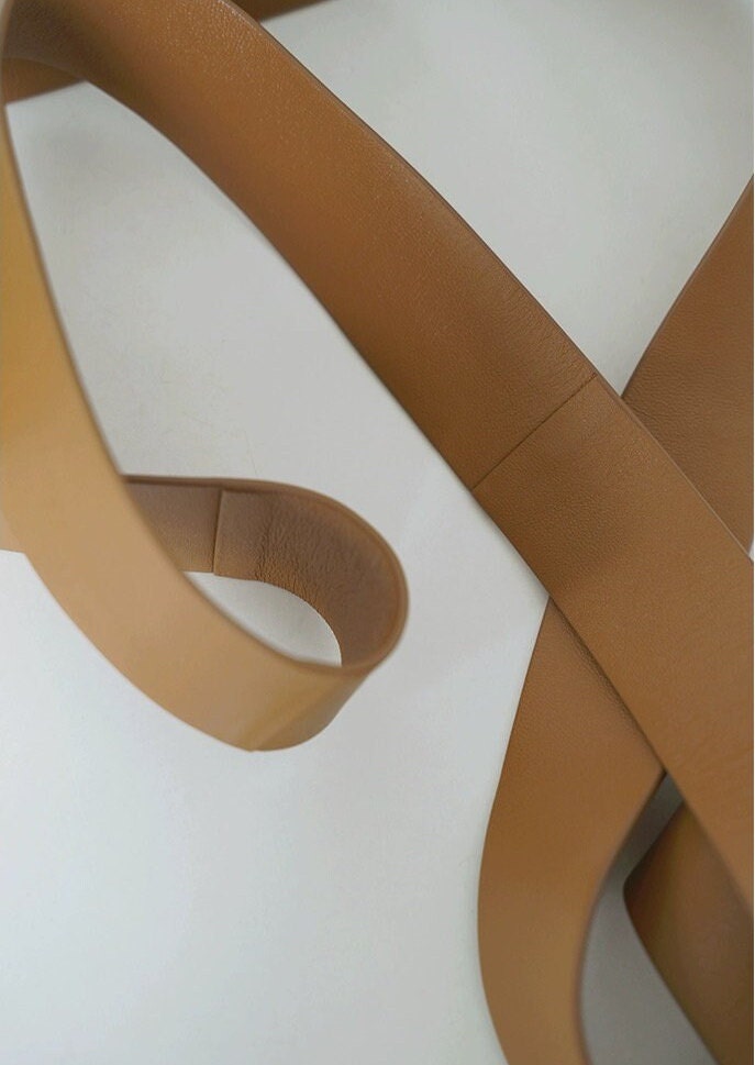 Knotted Top Grain Leather Belt: Wide Wrap Style