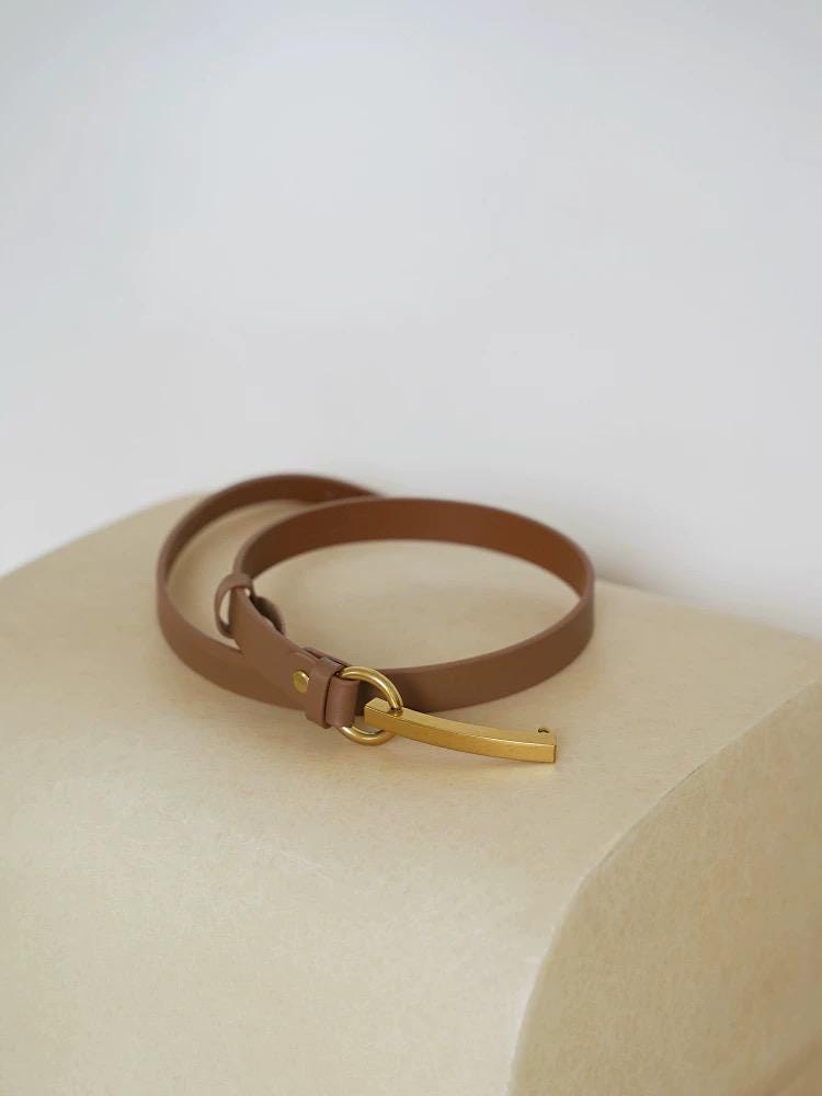 Minimal Skinny Brown Belt with Gold Bar Buckle