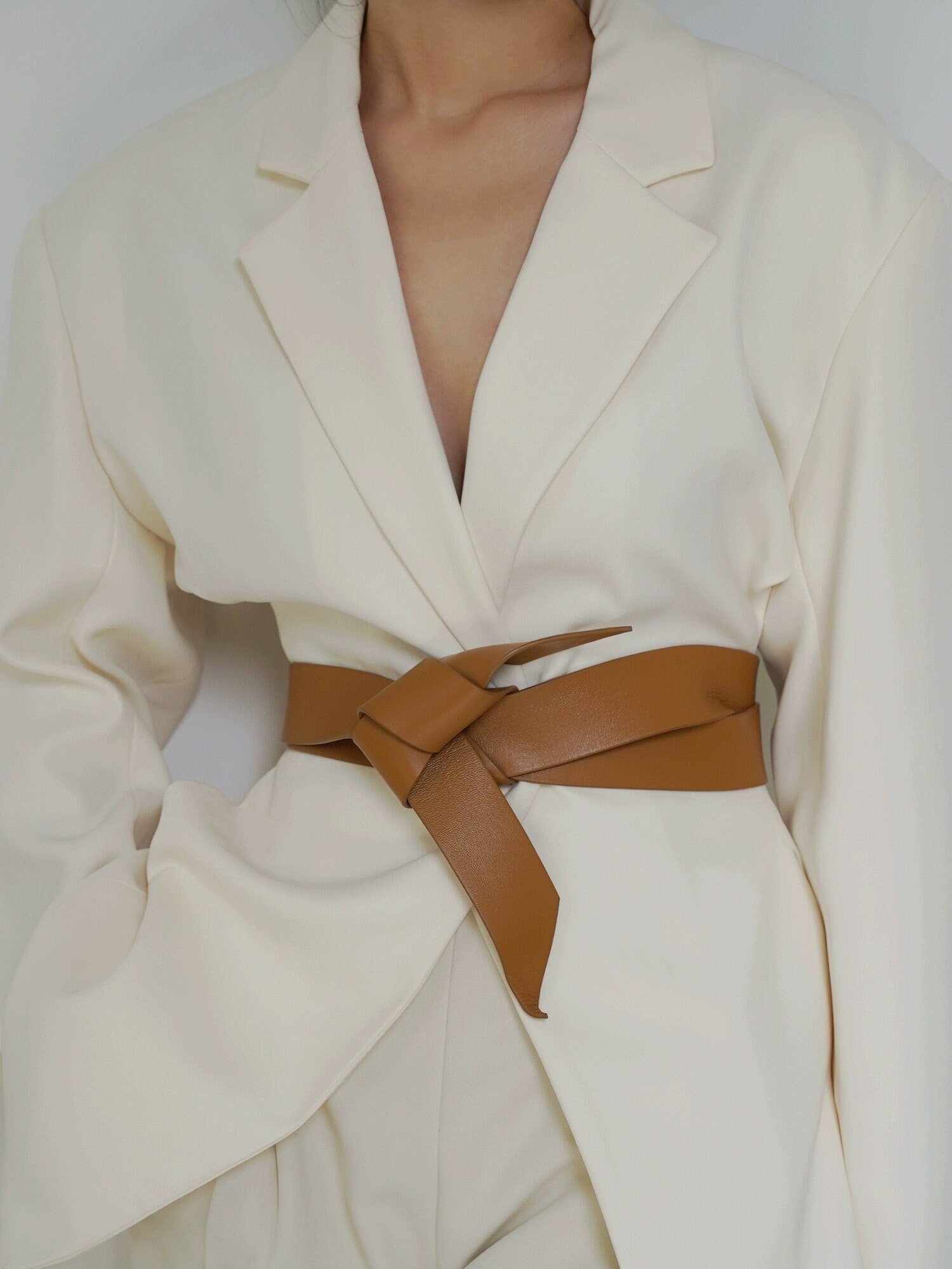 Knotted Top Grain Leather Belt: Wide Wrap Style