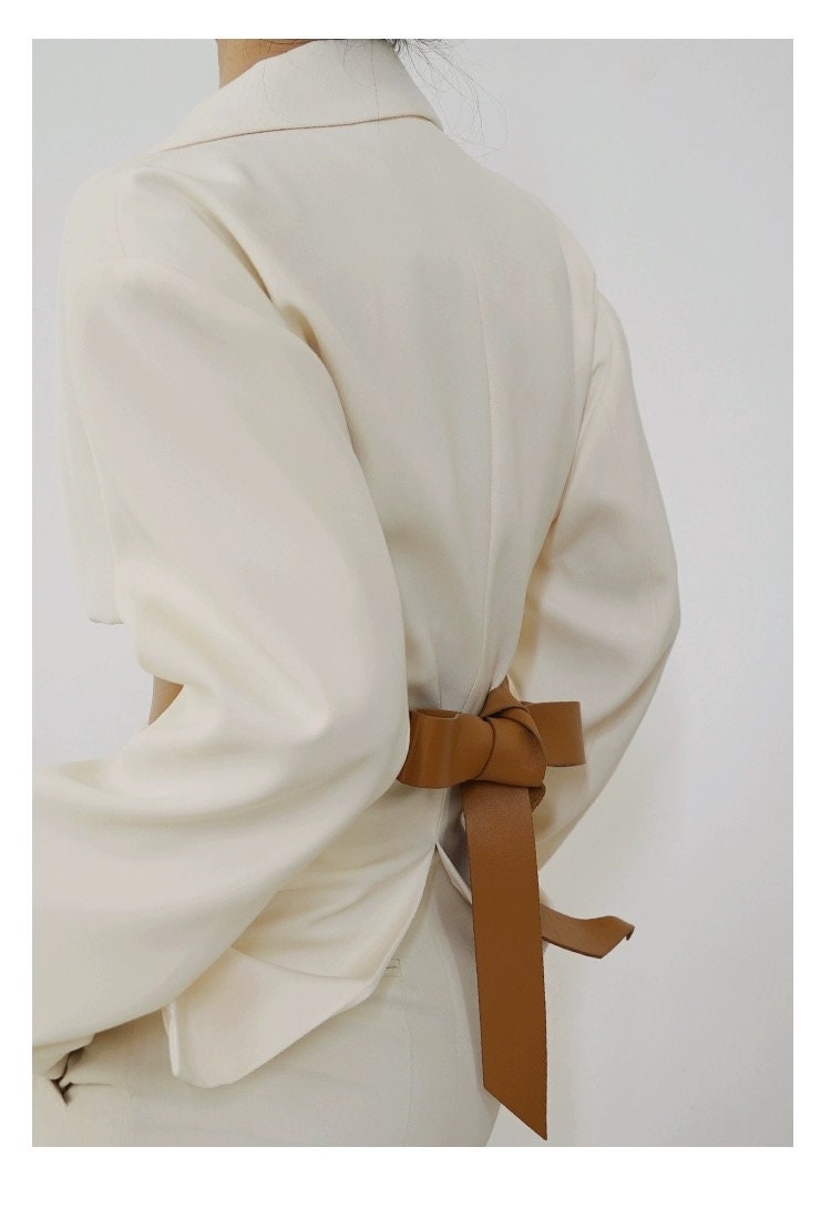 Knotted Top Grain Leather Belt: Wide Wrap Style