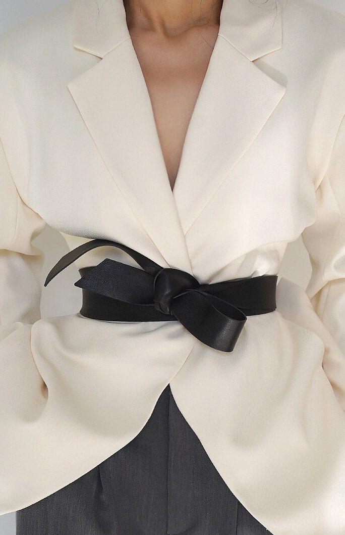 Knotted Top Grain Leather Belt: Wide Wrap Style